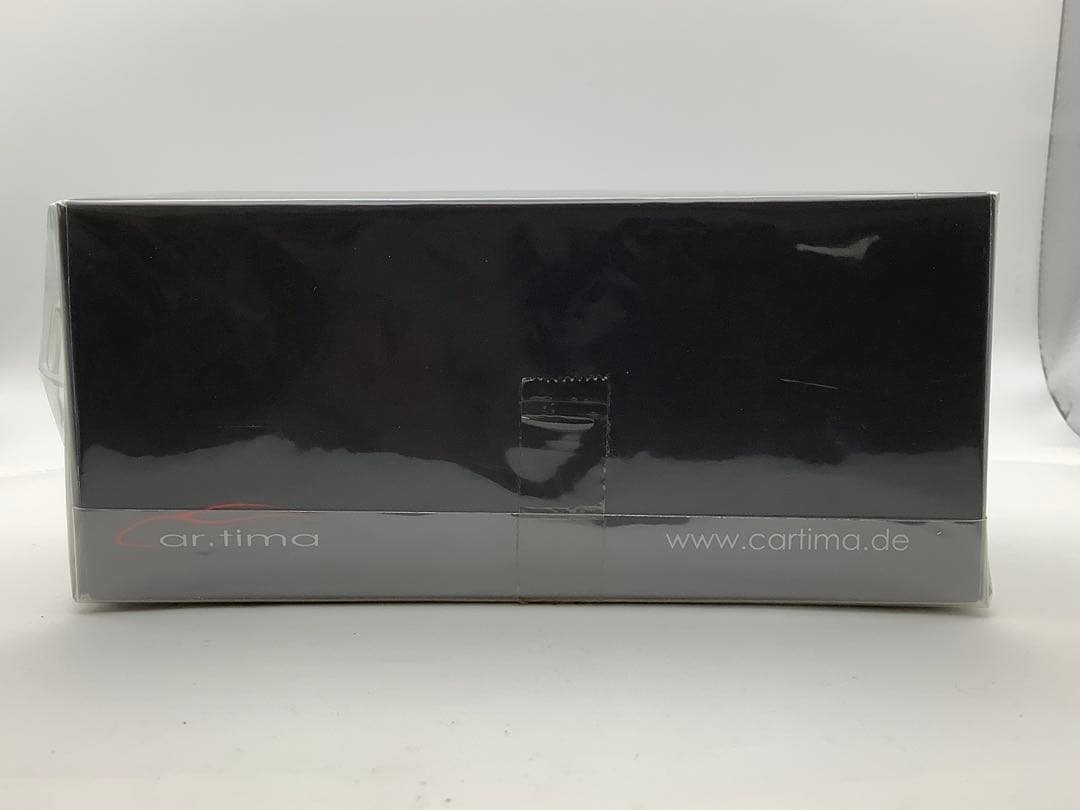 MINICHAMPS 赤いミニカー 限定300台 081/300