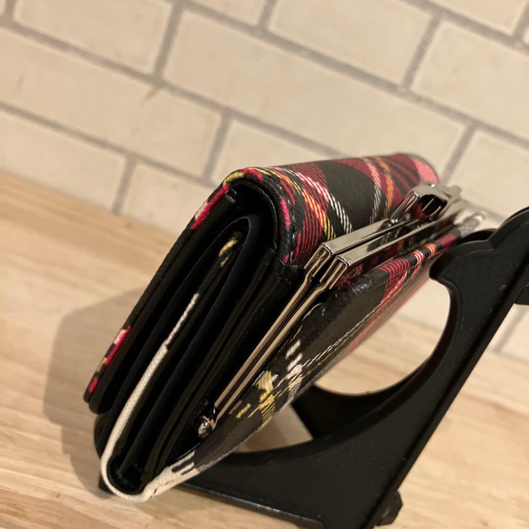 ❤️新品❤️Vivinne Westwood チェック柄がま口三つ折り財布　オーブ