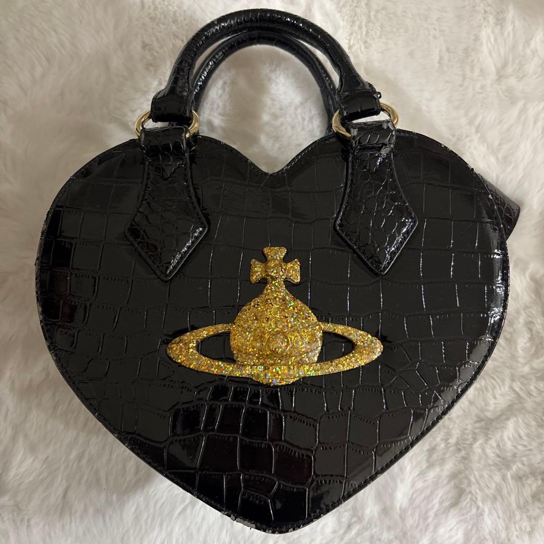 ヴィヴィアンウエストウッド　ハート型エナメルハンドバッグ