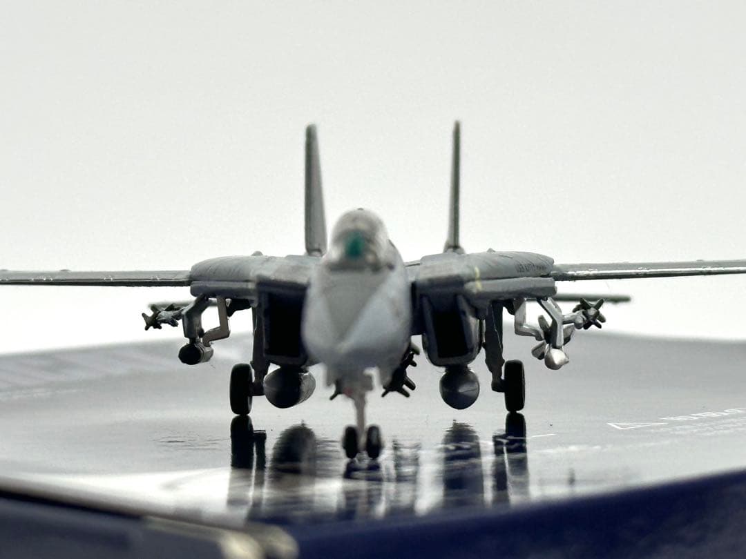 航空機・ヘリコプター GULLIVER 1/200 F-14 TOMCAT VF-154