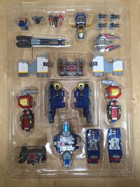 ダイアクロンDA-85 パワードグレイターバトルコンボイ鎧装合体セット