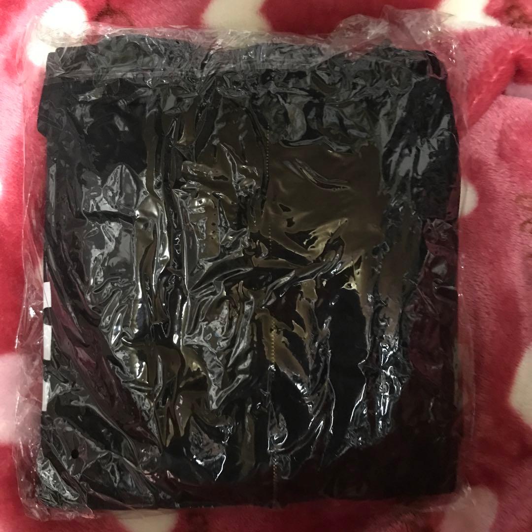 KinKi Kids ロゴ　パーカー　コンサートグッズ　ゴールド　フーディー　金