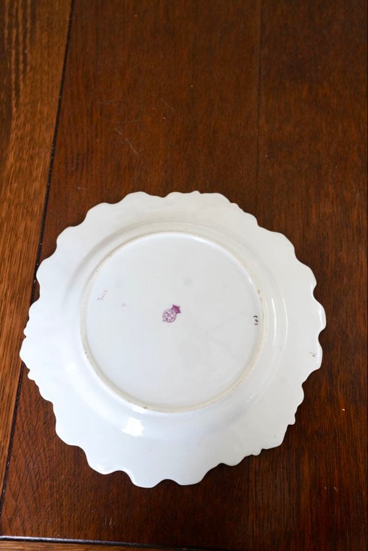 ヴィクトリア時代 ロイヤルウースター ブラッシュアイボリー 輪花デザートプレート