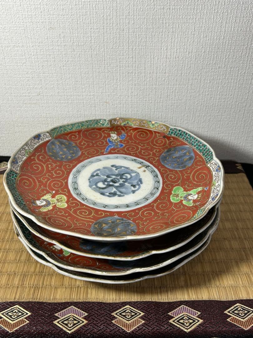 古伊万里色絵七寸皿　4枚 唐子　唐草図　明治時代初期