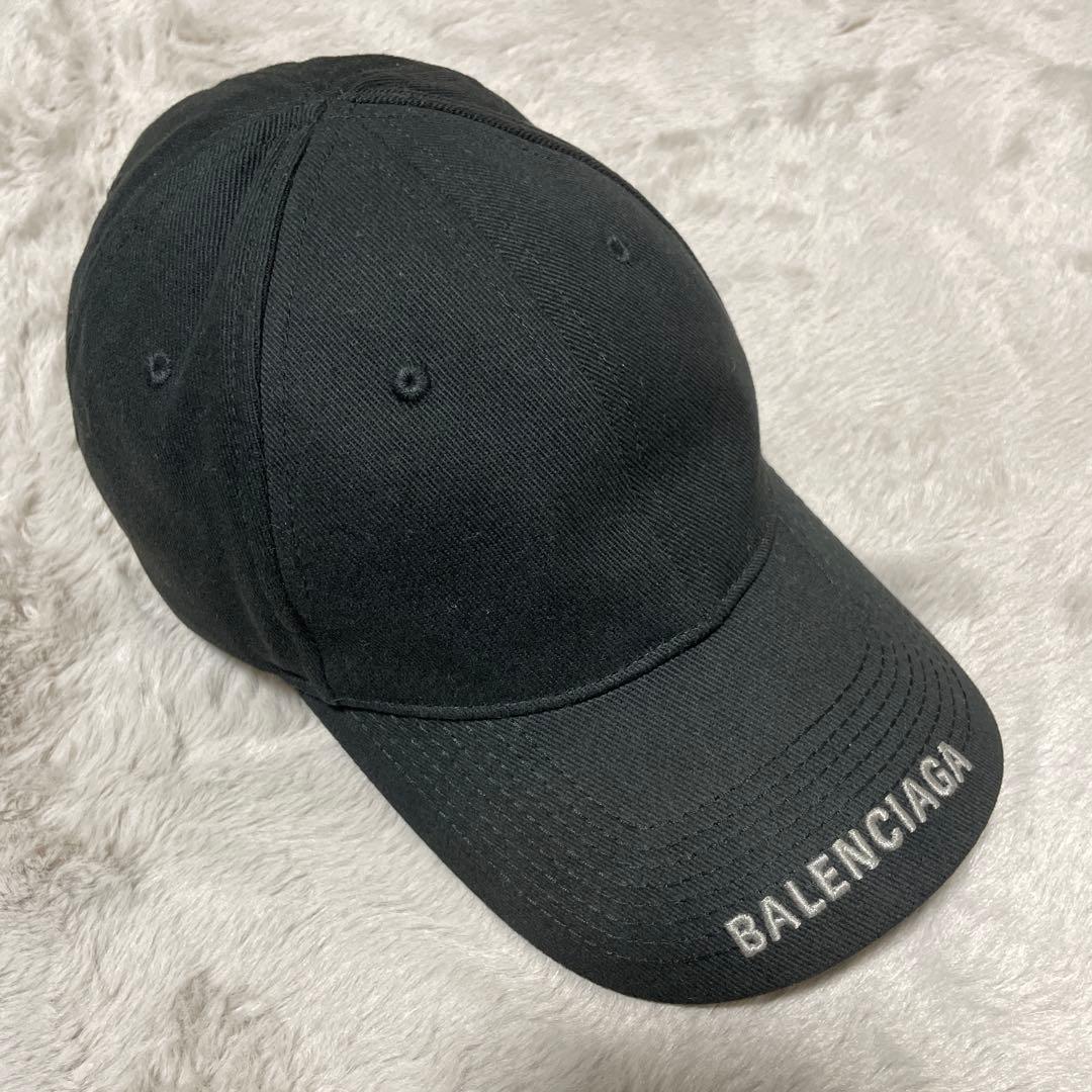 BALENCIAGA ブラック　キャップ