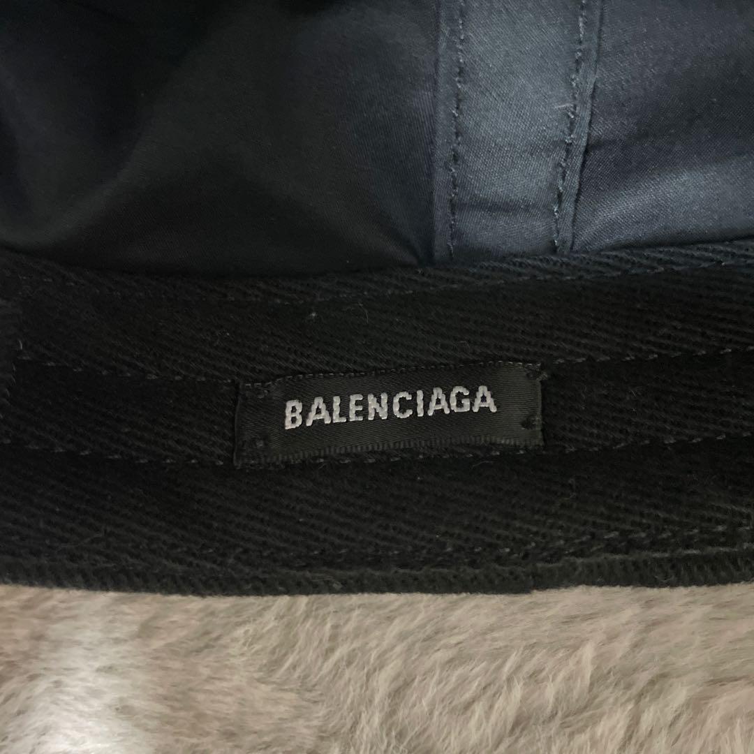 BALENCIAGA ブラック　キャップ