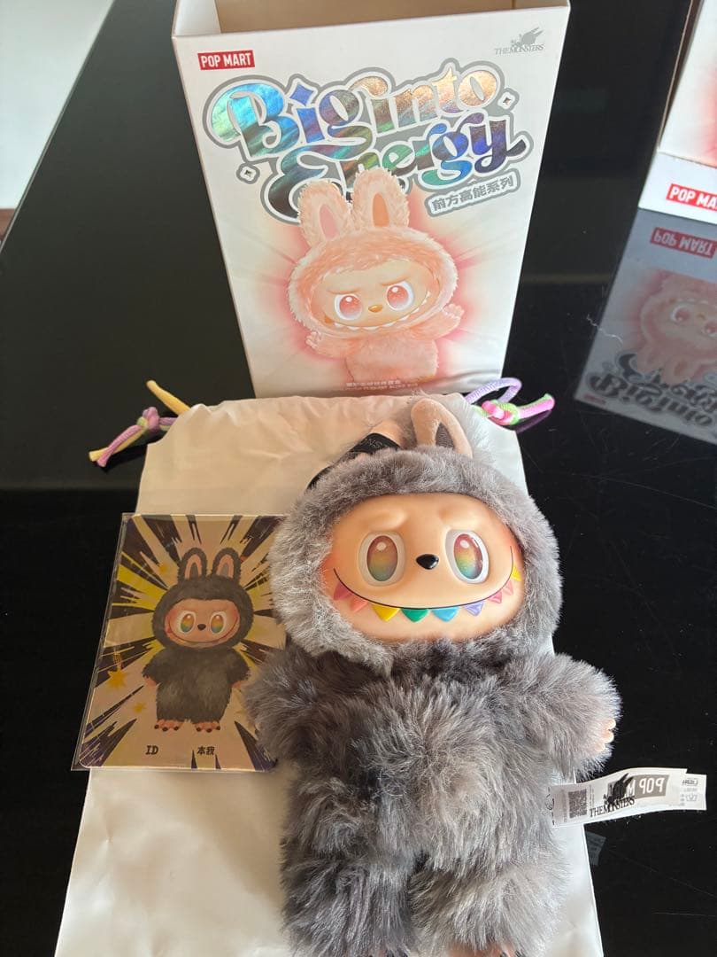 POPMART ラブブ　シークレット 値下げしました！