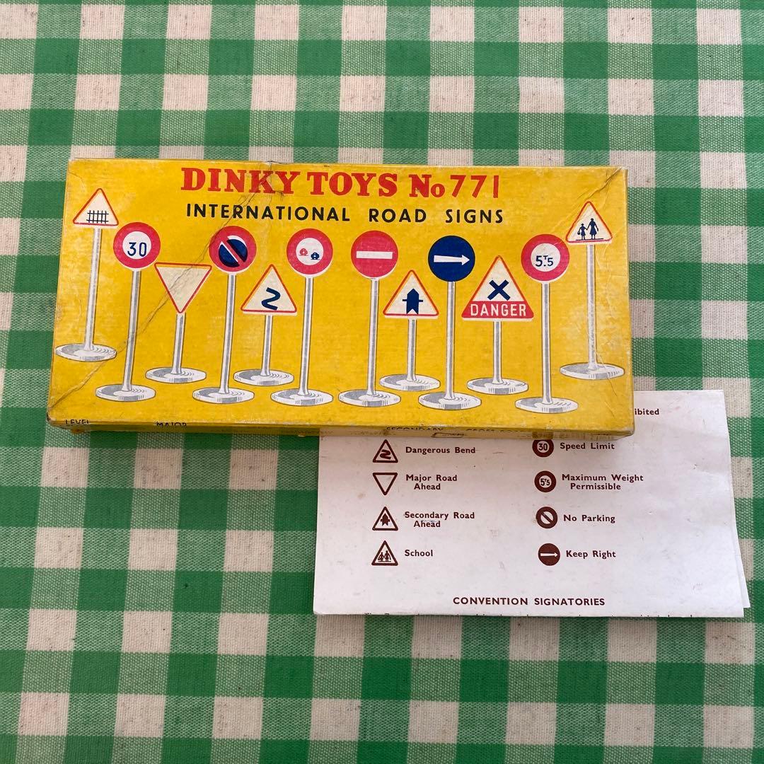 DINKY TOYS no771 ロードサイン