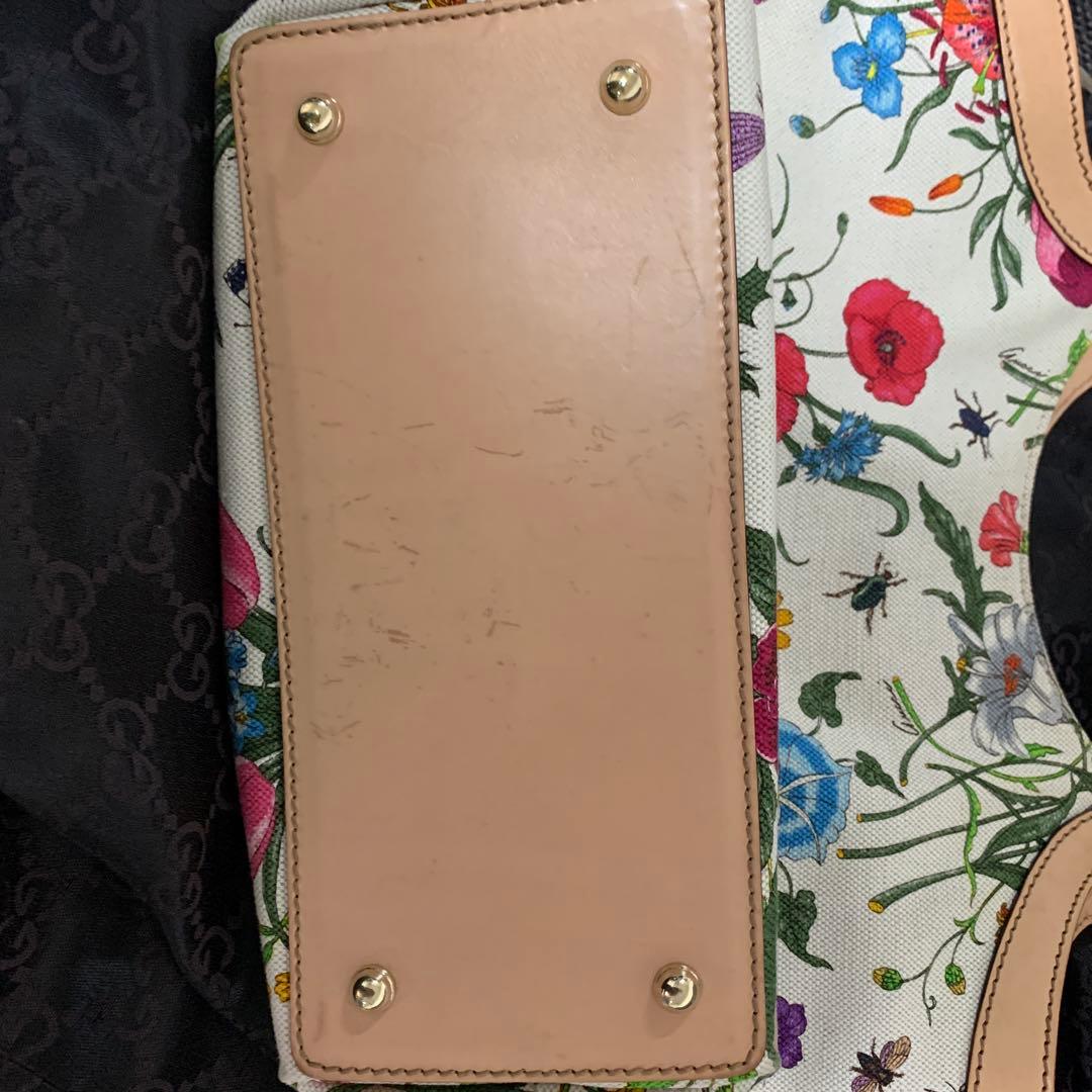 むぎ出品⭐︎GUCCIフローラ　花柄キャンバス製トートバッグ