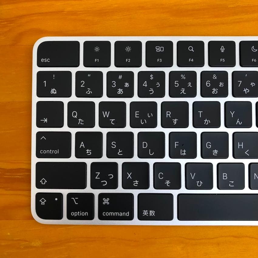 ほぼ新品｜USB-C｜Touch ID｜Magic Keyboard｜APPLE