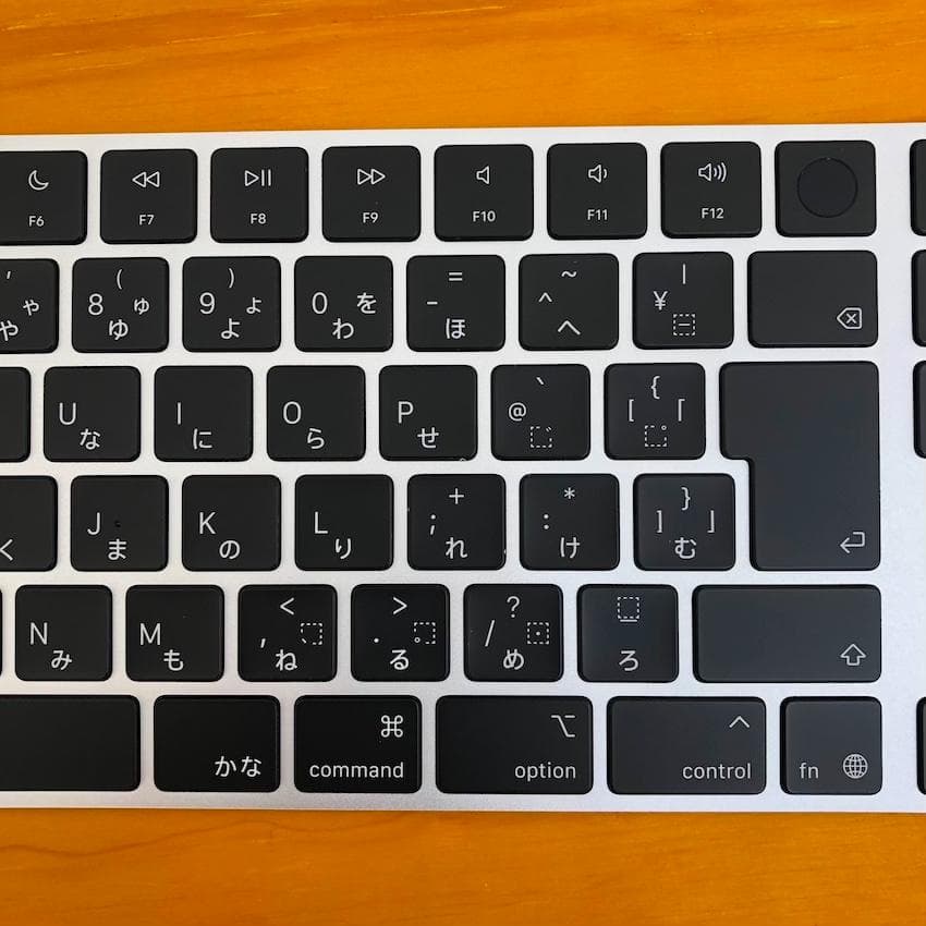 ほぼ新品｜USB-C｜Touch ID｜Magic Keyboard｜APPLE