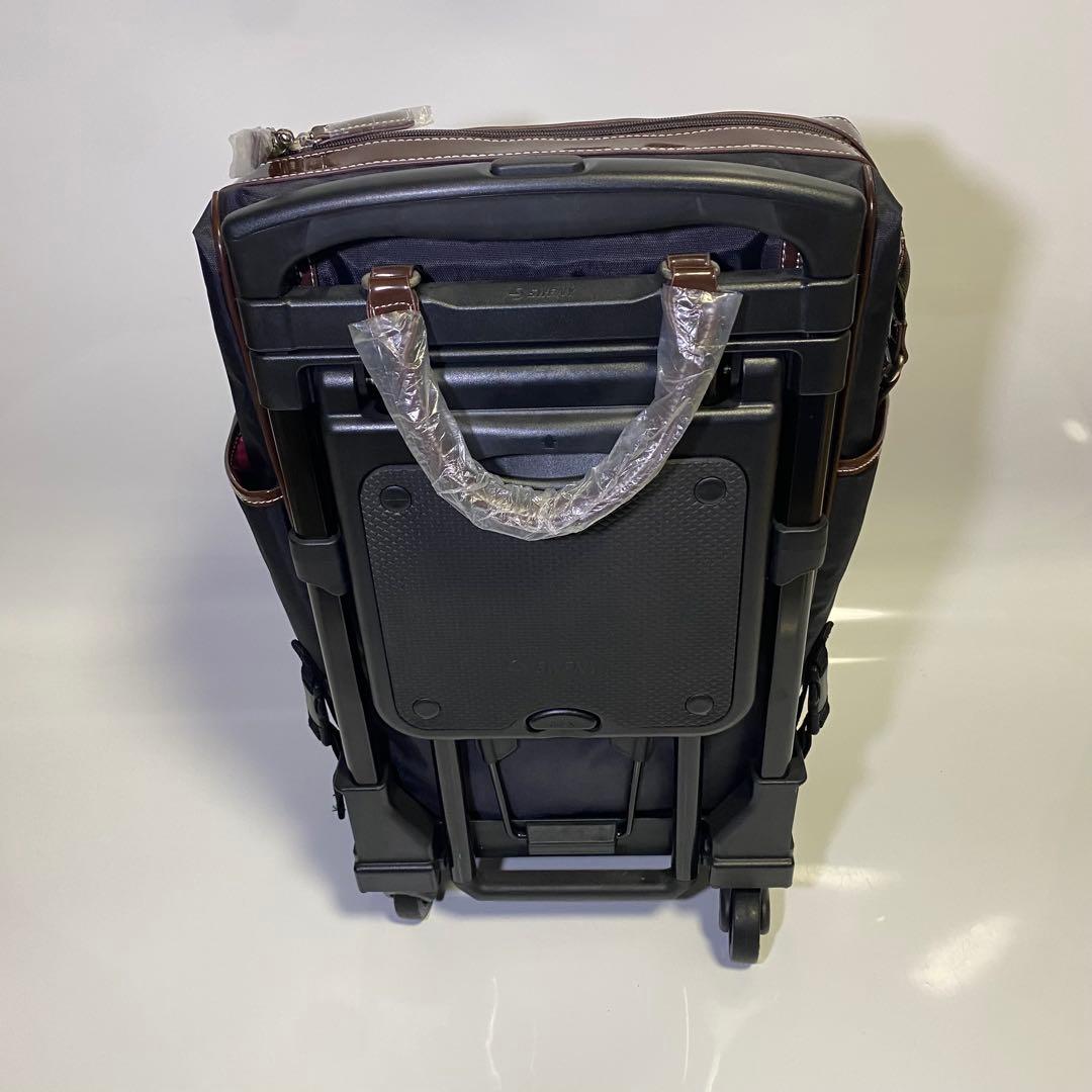 新品・未使用✨スワニー　ルーマII　キャリーバッグ　座面付き　4輪キャスター