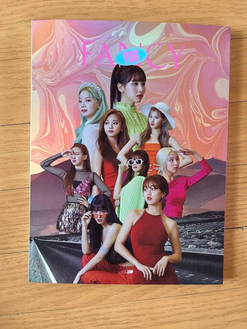 twiceトワイスグッズ　アルバム　うちわ　トートバッグ他