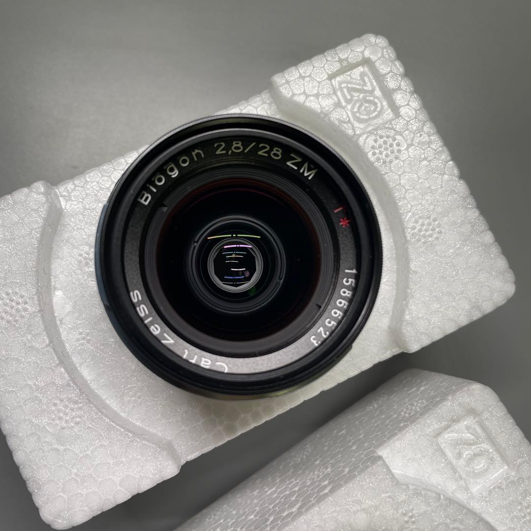 Carl Zeiss Biogon T* 2.8/28mm フード&フィルタ付き