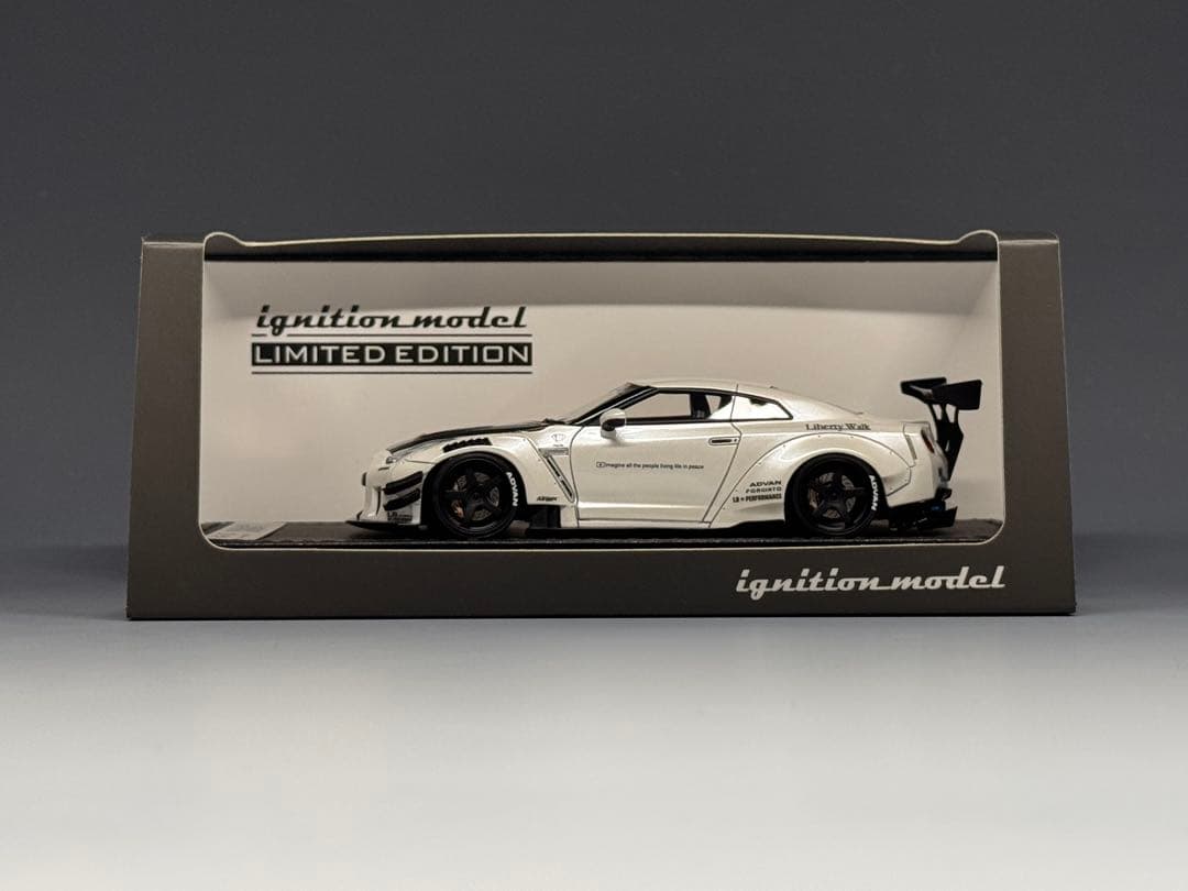 IG 1/43 LB WORKS 日産 GT-R R35 ホワイト 2553