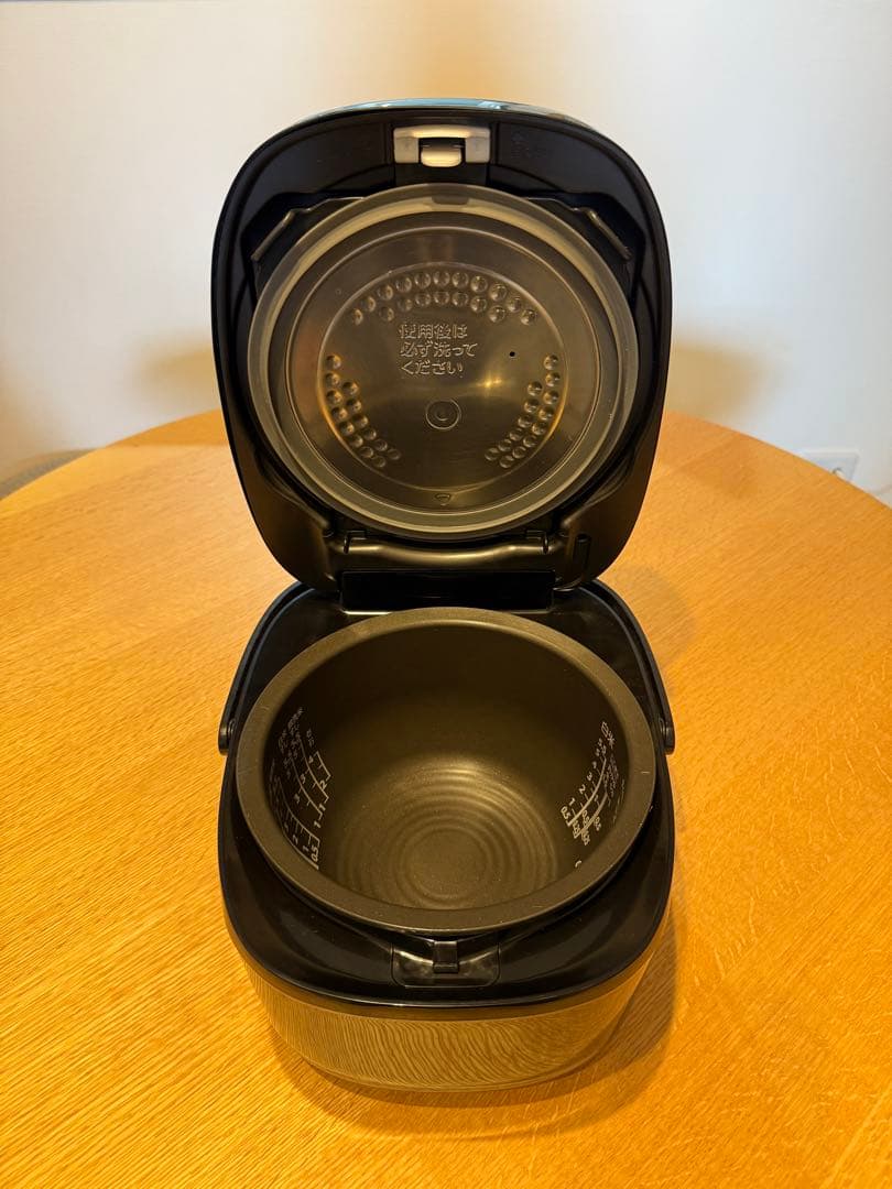 東芝 IHジャー炊飯器 RC-10VRR 2022年製
