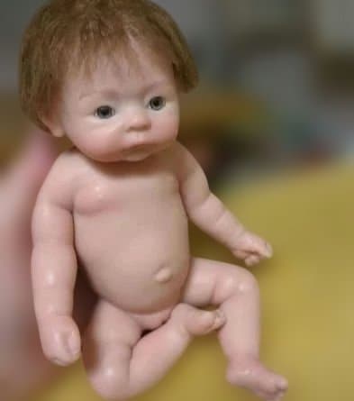 リボーンドール フルシリコン お洋服2枚付き クリクリお目々が可愛い女の子