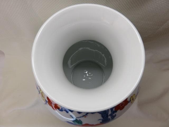 ☆鍋島焼 和泉作 花瓶 若牡丹 丸型 6寸 共箱☆