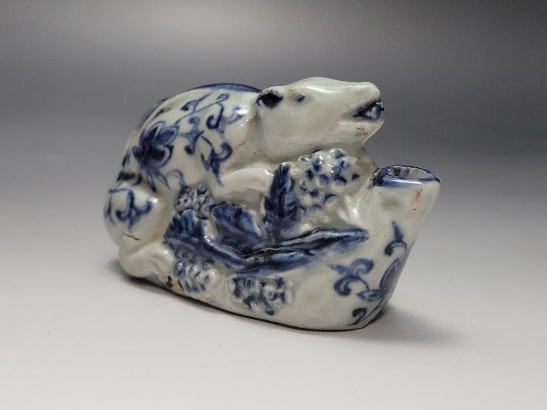 染付 リス型 松鼠型 折枝花紋 硯滴 水滴 明清時代 幅約11.1cm