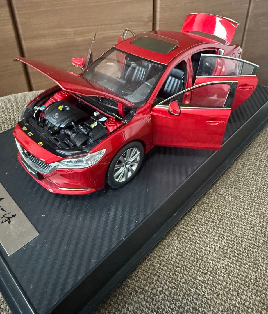 Mazda 6 Atenza 1/18 ミニカー レッド
