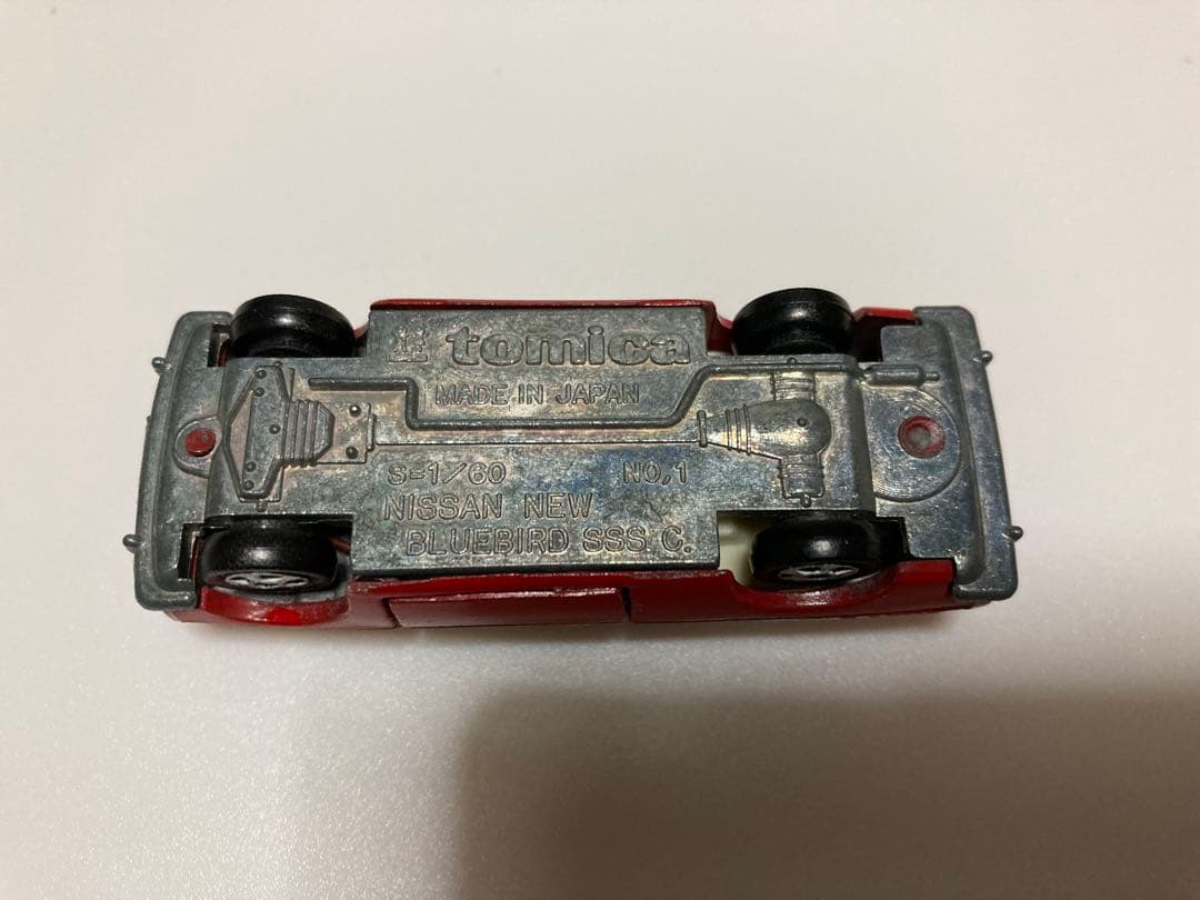 トミカ　No.1 黒箱　日本製　ニッサン　ブルーバードSSSクーペ　1Aホイール