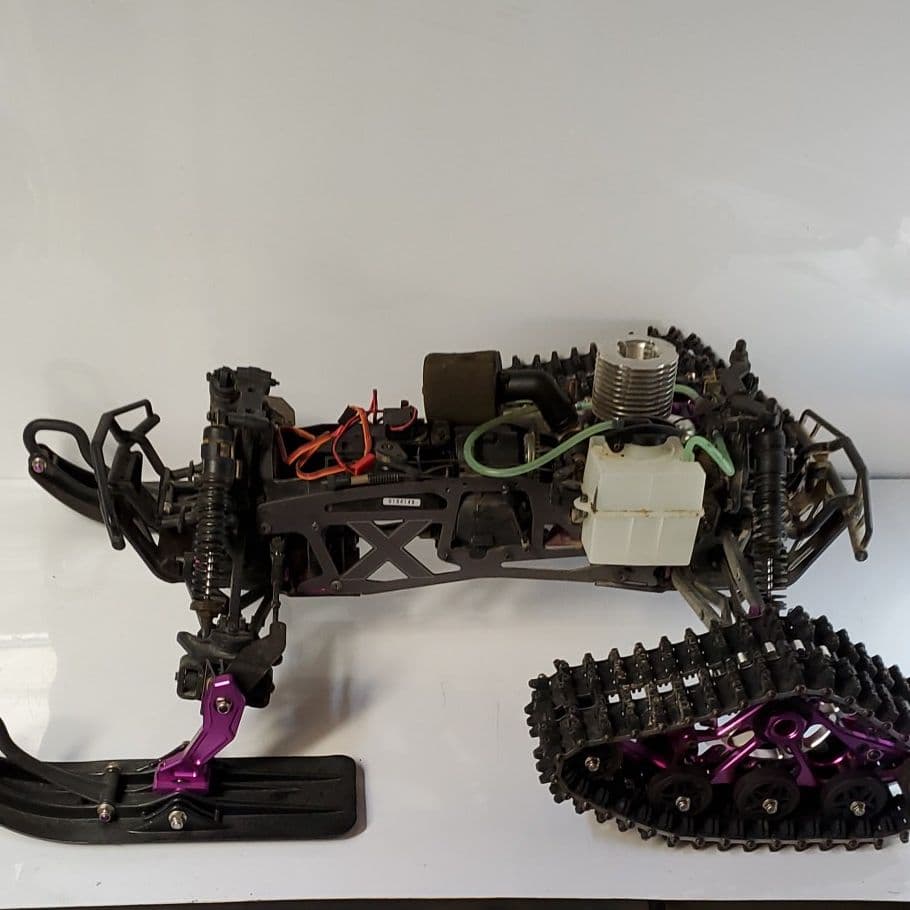 サベージキャタピラー整備できる方