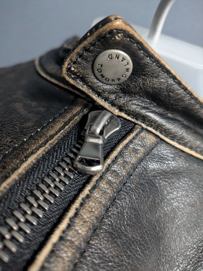 トゥモローランド　牛革　シングルライダース