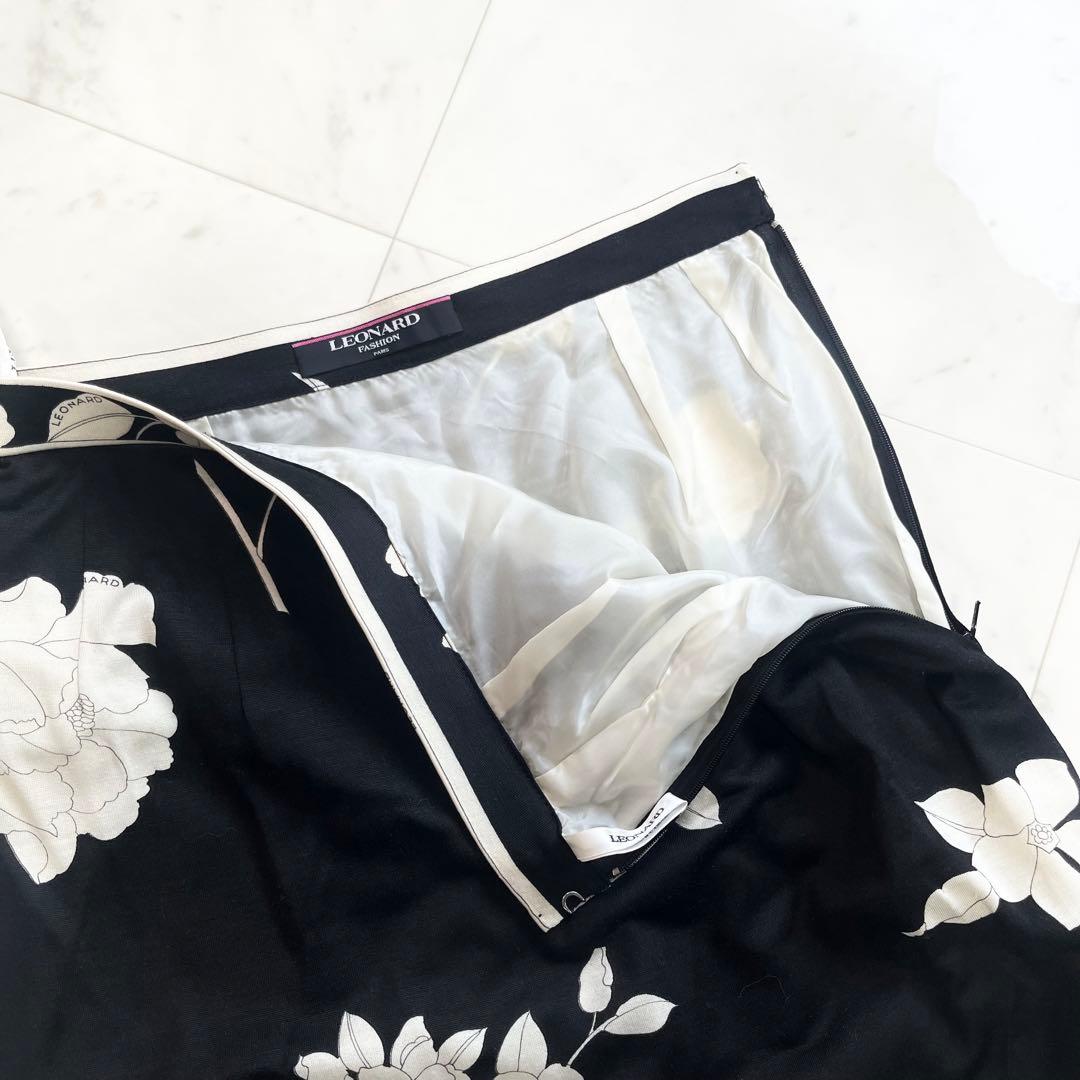 LEONARD レオナール タイトスカート 膝丈 花柄 ブラック&ホワイト