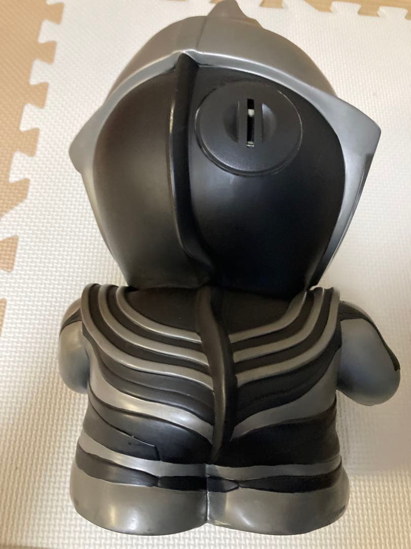 ウルトラマン貯金箱