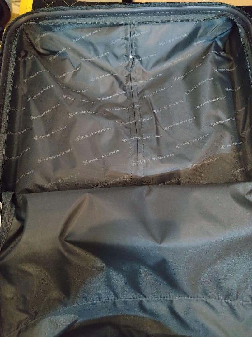 スイスミリタリー SM-C318 18in スーツケース 37L（拡張時42L）