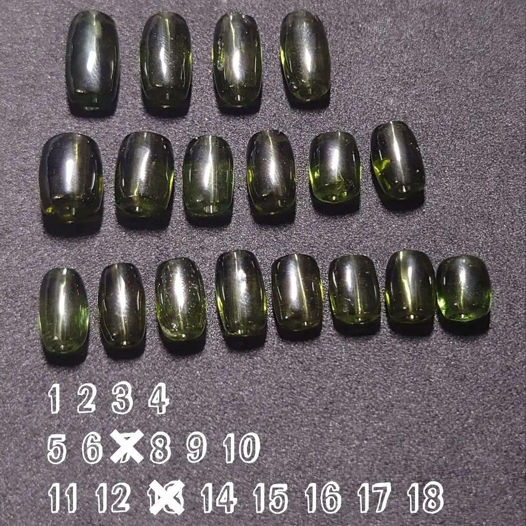 ★(にい！)モルダバイト筒型ビーズ 14×7.5×6ミリ①(鑑別コピー付)