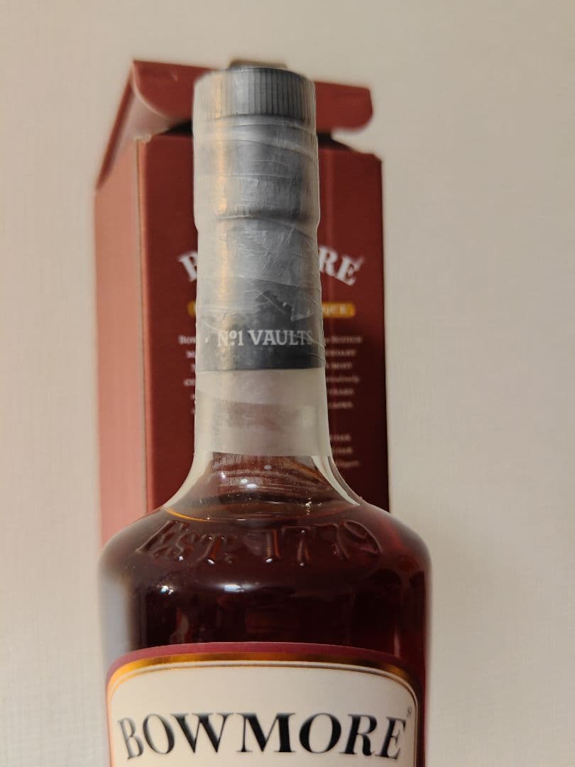 未開栓 BOWMORE ボウモア 19年 48.9度 700ml
