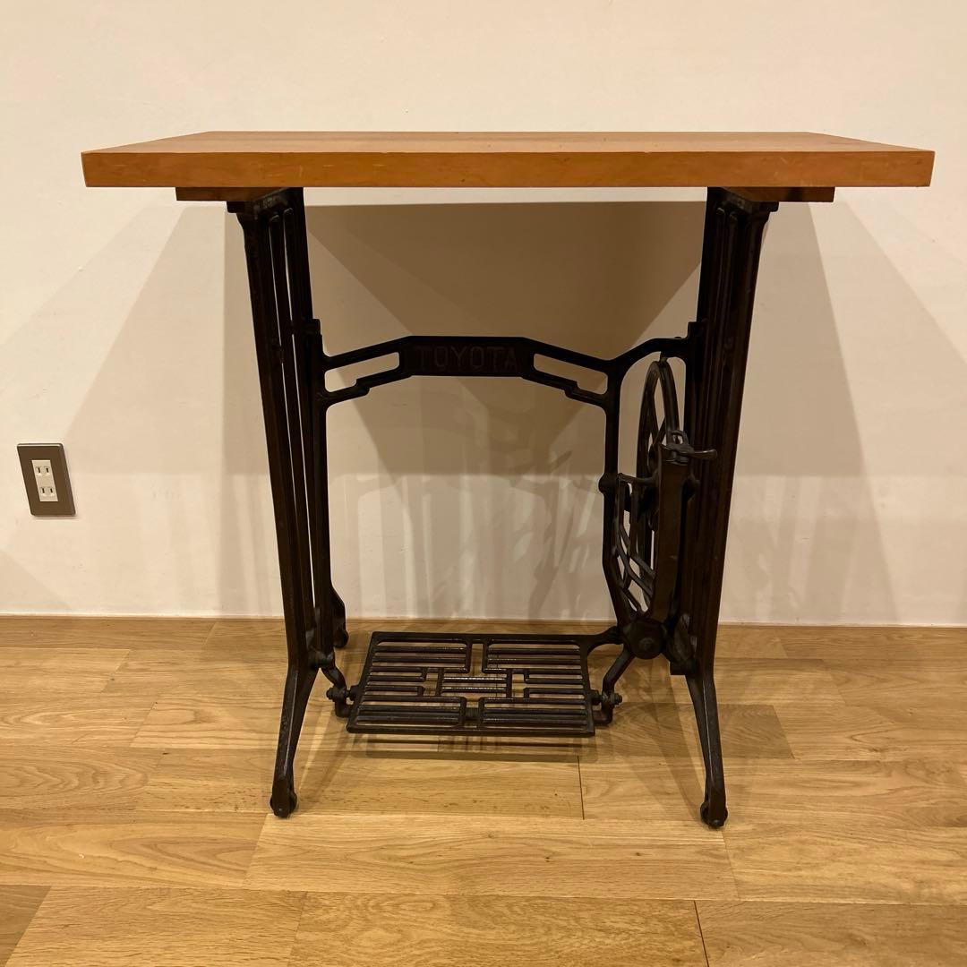 古いミシン台　昭和レトロ　古家具　古道具　生活雑貨　ビンテージ　展示台