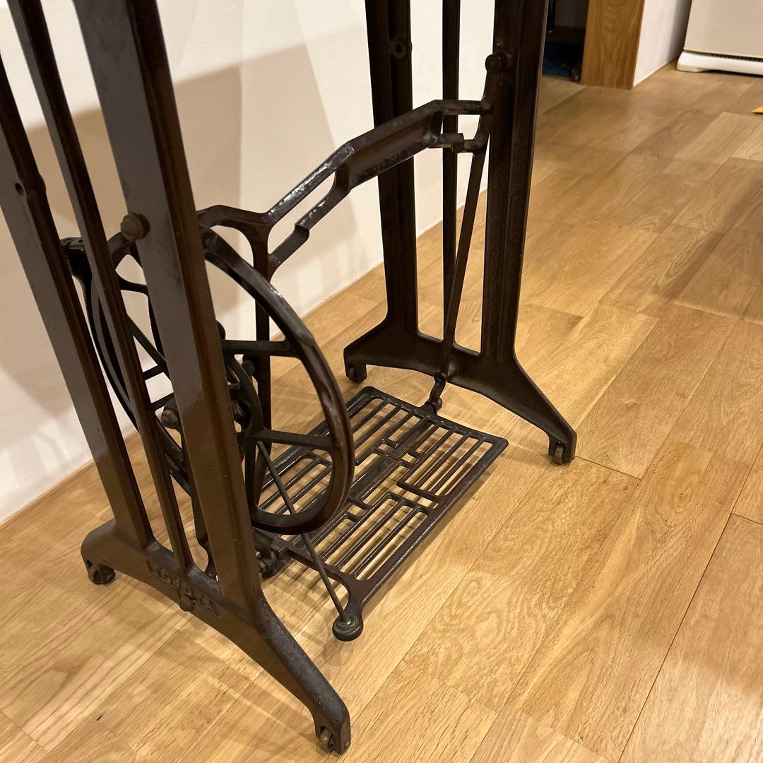 古いミシン台　昭和レトロ　古家具　古道具　生活雑貨　ビンテージ　展示台