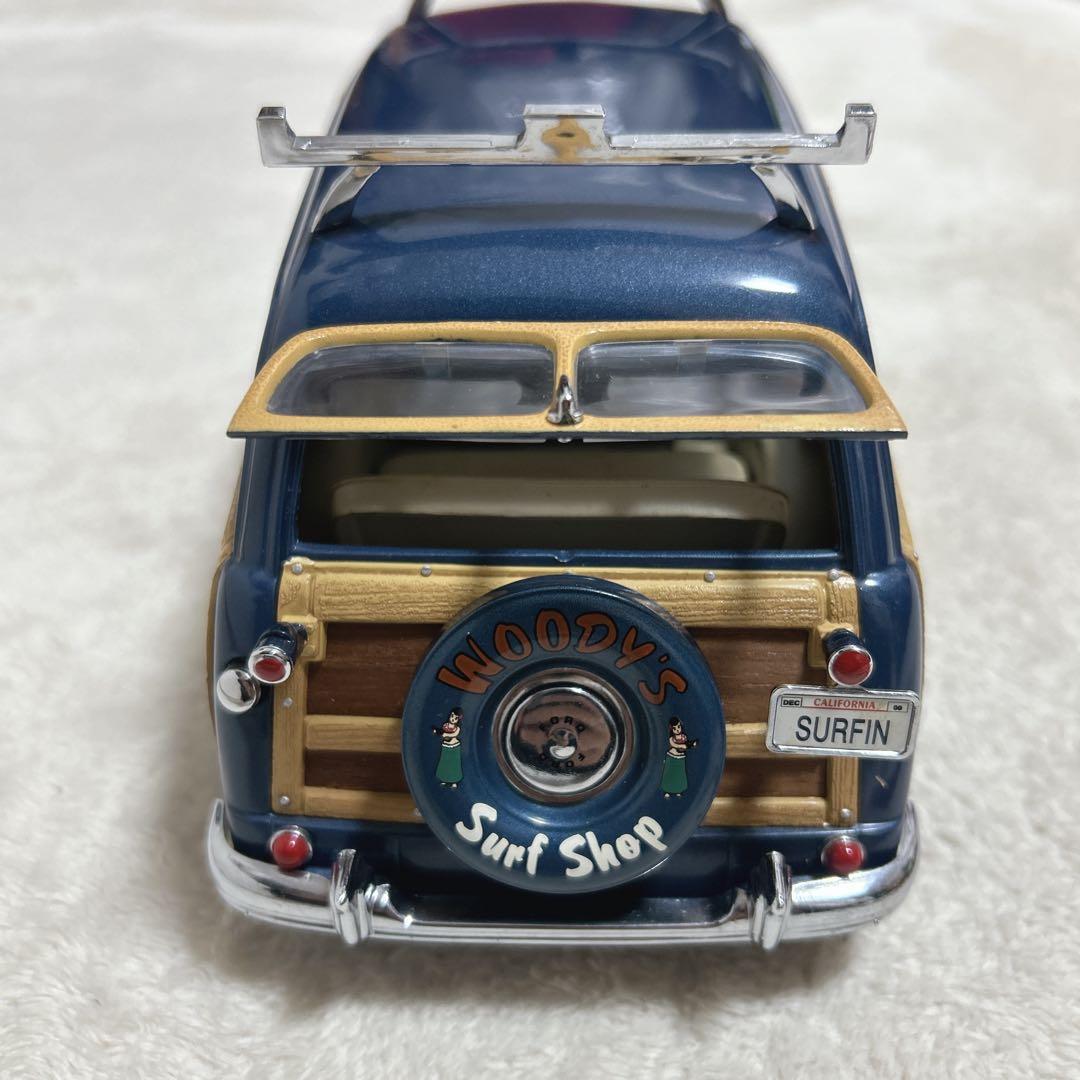 美品 フォード ウッディーワゴン 1/18 1949 モーターシティクラシクス