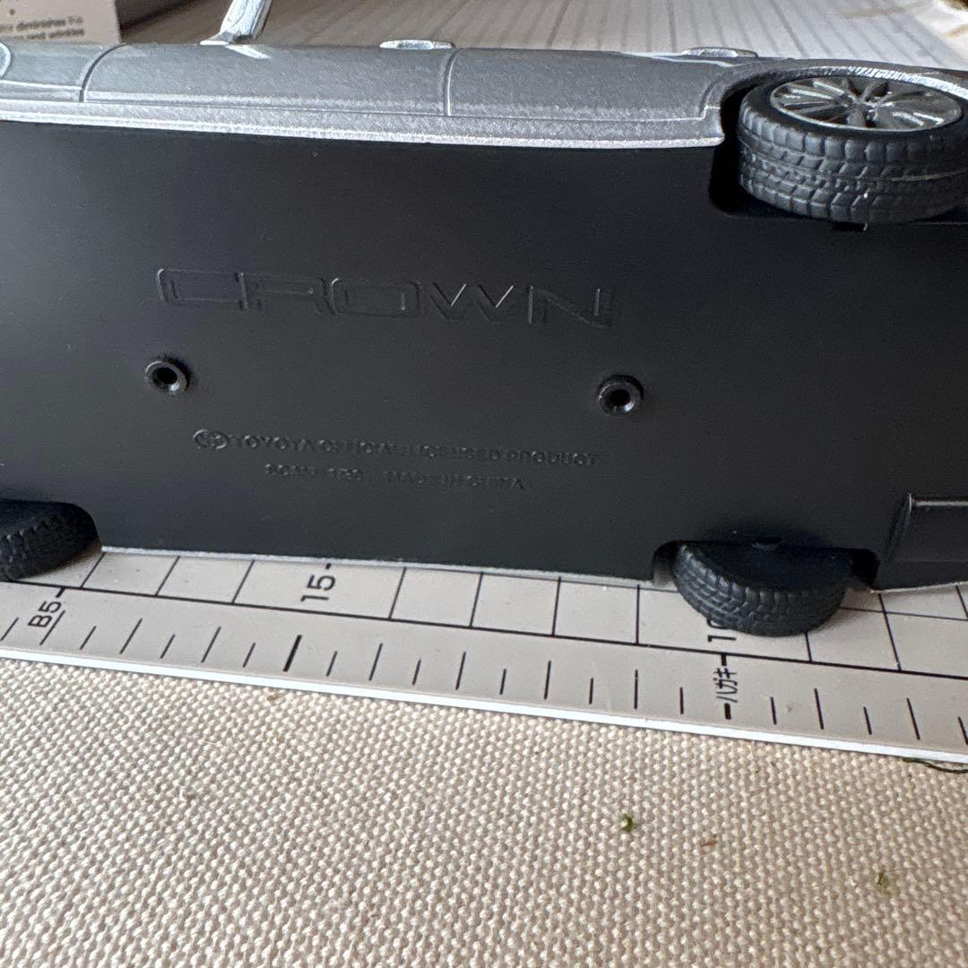 CROWN シルバー ミニカー セダン