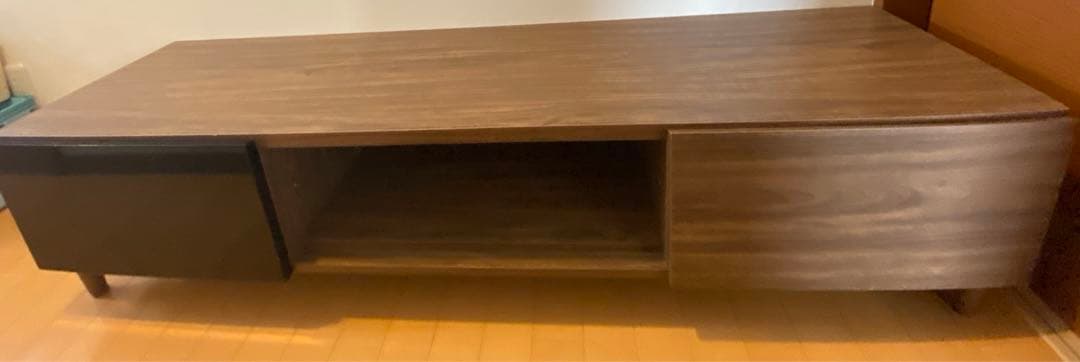 JACKALL フラットなフォルムのテレビ台　(ローボード幅148cm )