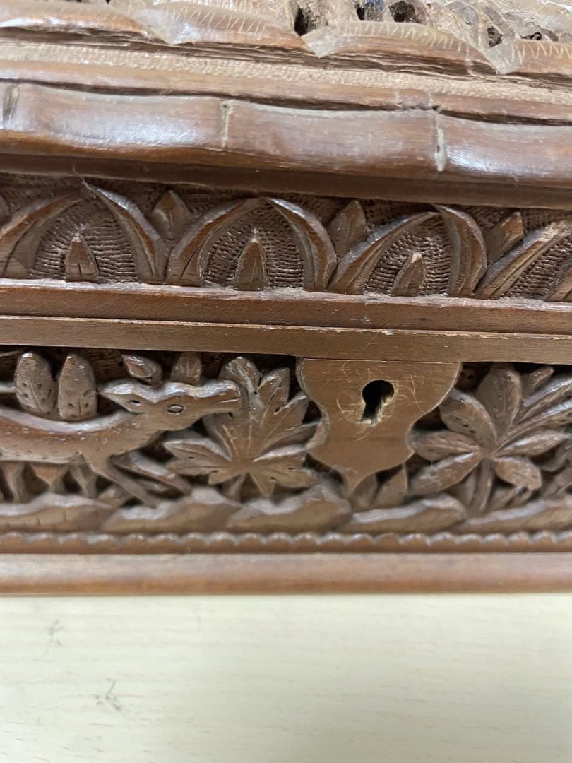 インド　アニマル　動物　カシミールヤギ　伝統工芸品　木製彫刻　ジュエルボックス