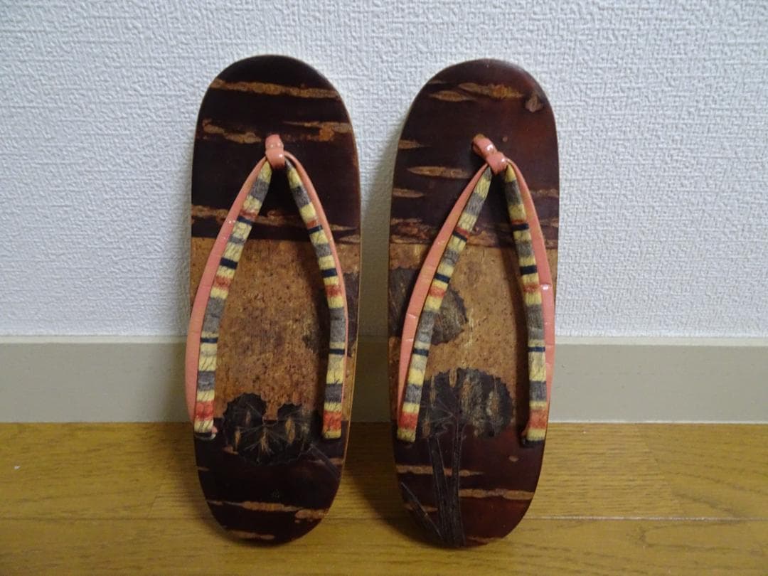 桜皮製品：10種類　茶びつ　茶托　菓子器　花瓶　大皿　茶托　　雪駄などde-5