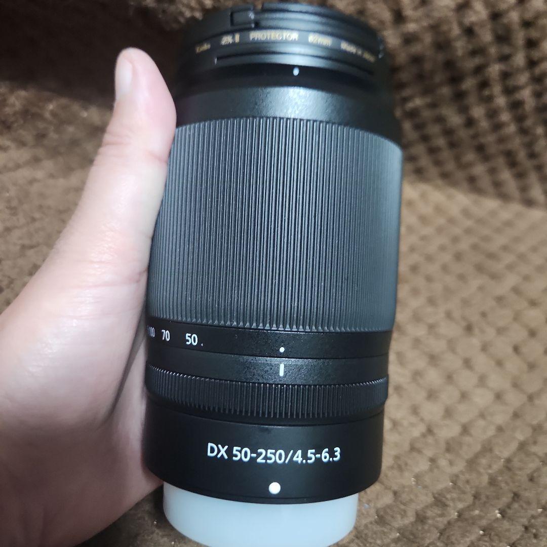 NIKKOR DX 50-250mm f/4.5-6.3 VR ズームレンズ