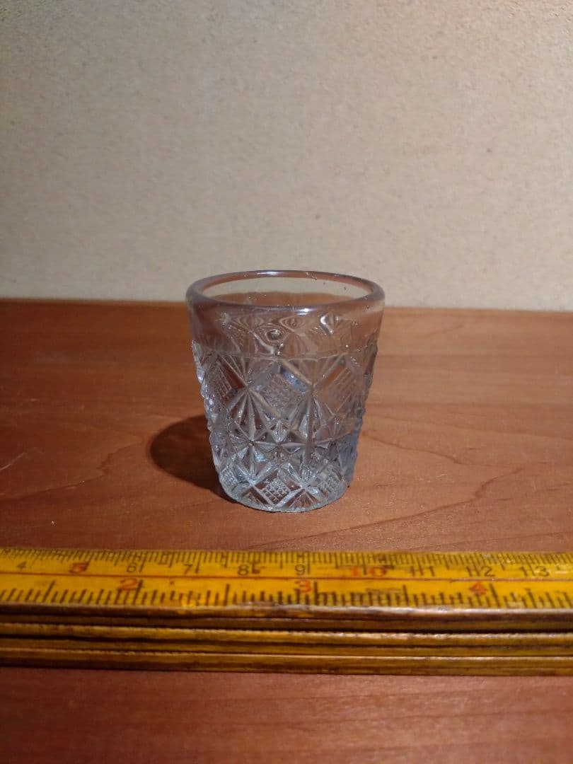 魚子紋  プレスガラス盃 （透明）