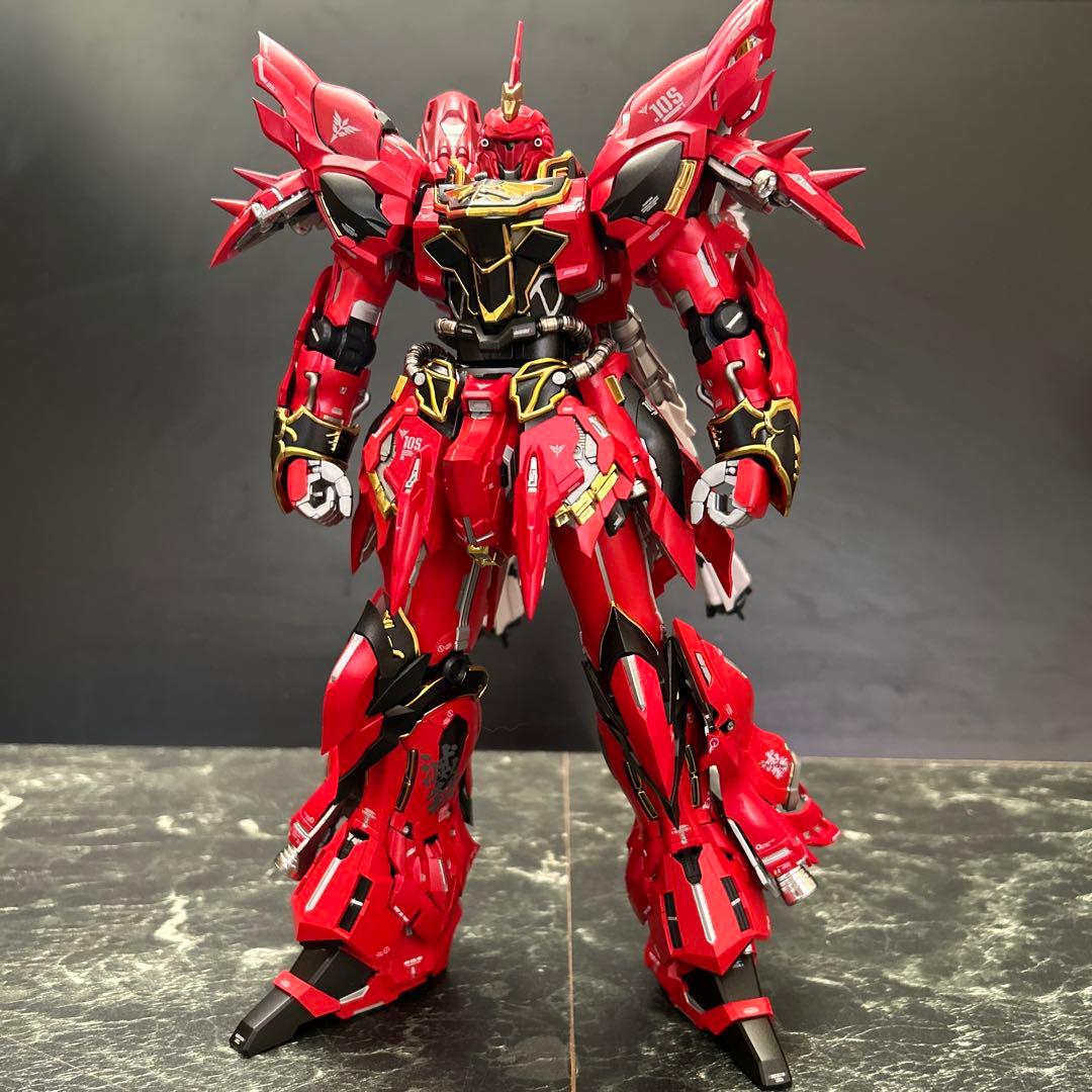 中華プラモ　彗星科技1/100白狼三倍速　海外製プラモデル完成品