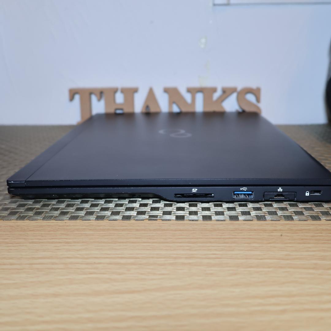 小型！Win11公式対応8世代i7/新品SSD512/メ8/無線/カメラ/FHD