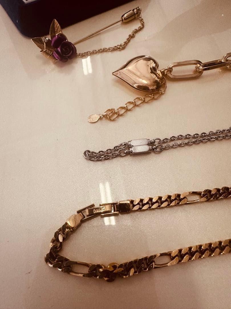 め*マ様 遺品整理品と自分が頂いた物などになります。