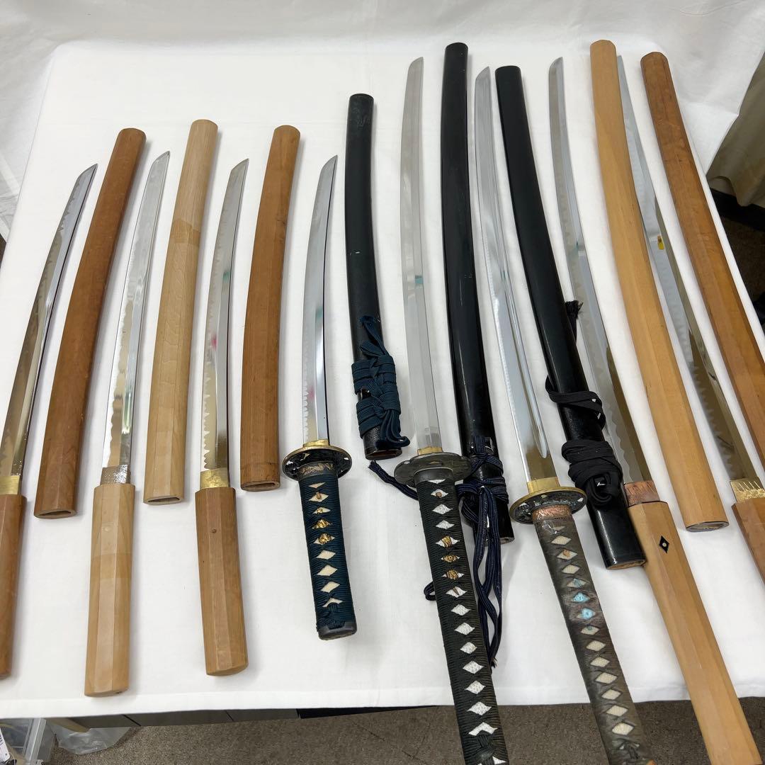 【傷あり】模造刀 8本 まとめ 透かし鍔 樋入り 太刀 脇差 白鞘