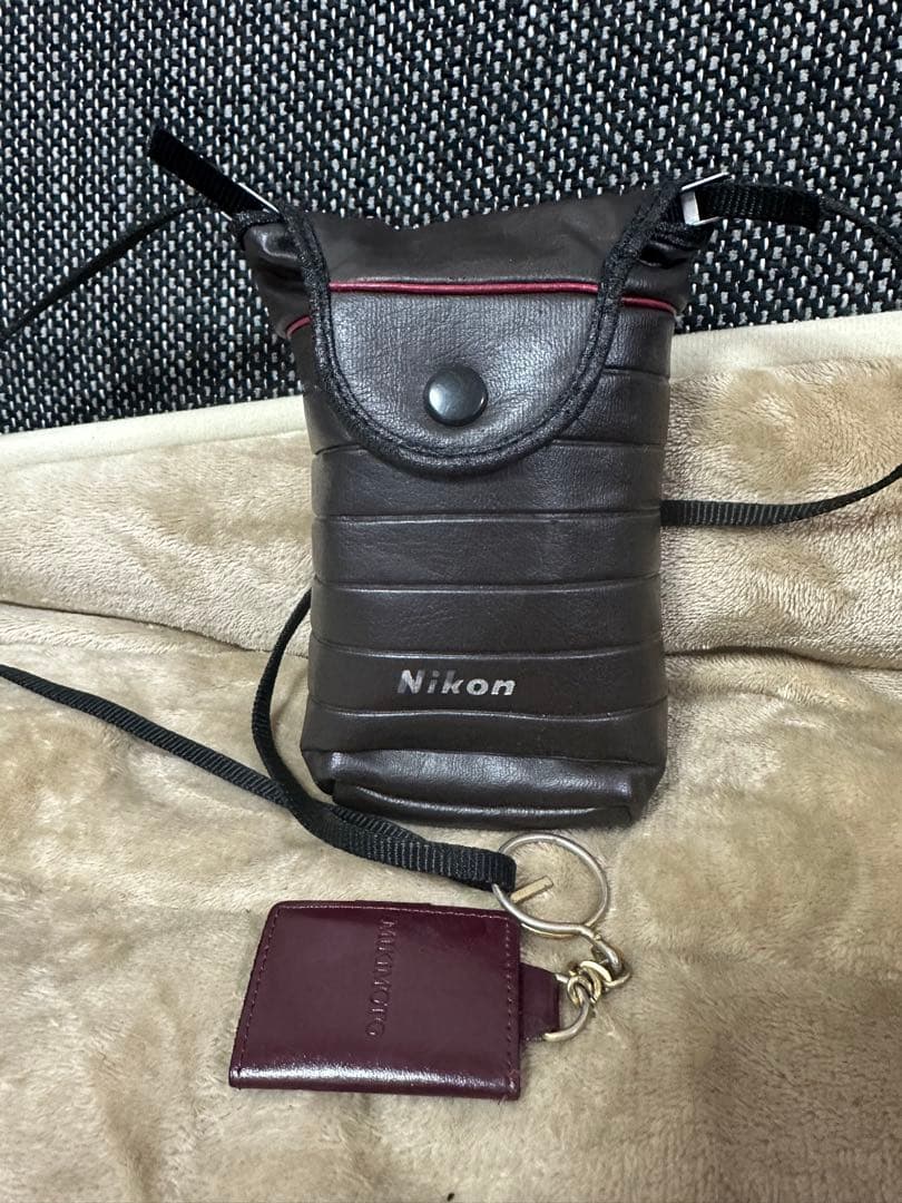 レア　ニコン初のオートフォーカスコンパクトカメラNikon L35AF