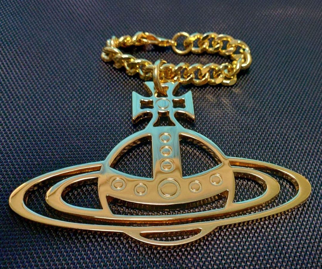 Vivienne Westwood 特大 バッグチャーム 金色