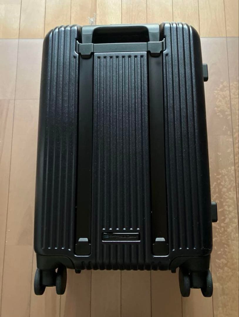 イノベーター　スーツケース　ダークネイビー　38L 機内持ち込み可