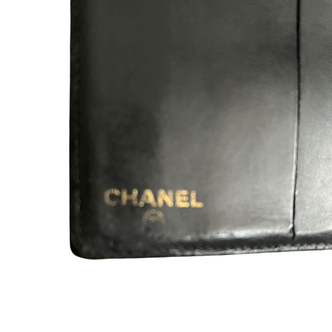 希少 外見美品級 CHANEL キャビアスキン 二つ折り財布 ブラック