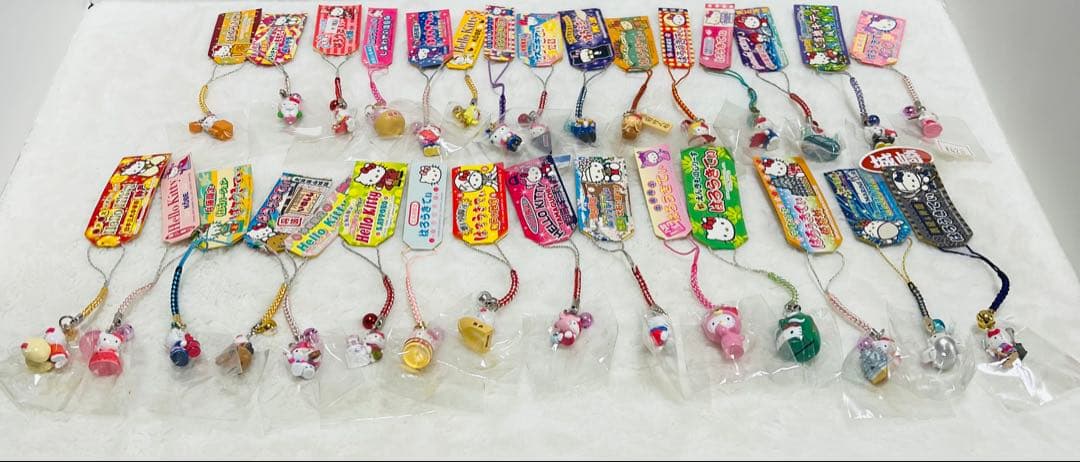 ハローキティ　根付け　ストラップ　まとめ売り　95点以上